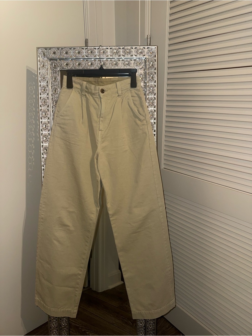 American Eagle Outfitters Wide-Leg Chinos in Khaki